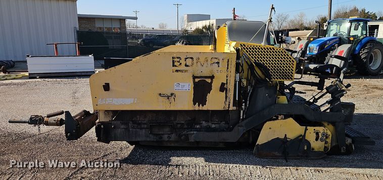 image for item DT7650 Bomag BF815 paver