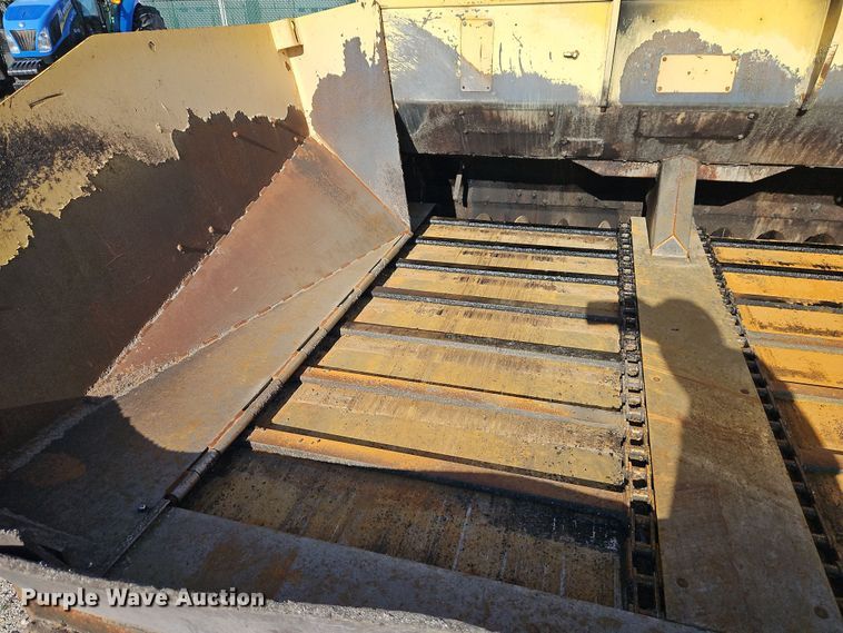 image for item DT7650 Bomag BF815 paver