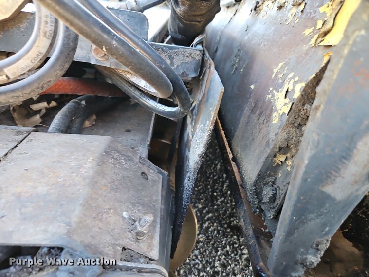 image for item DT7650 Bomag BF815 paver