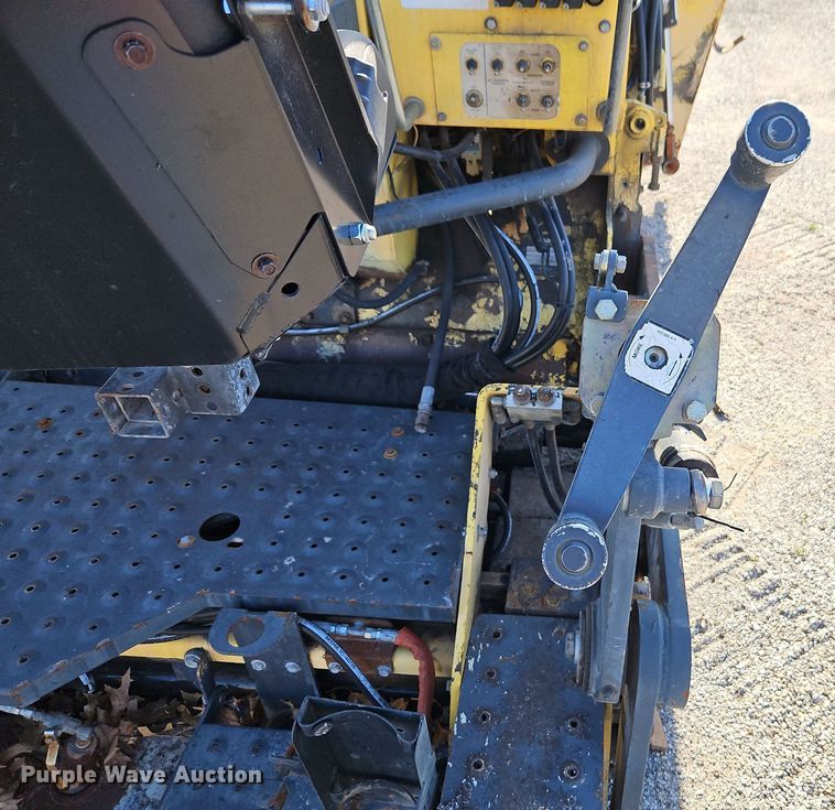 image for item DT7650 Bomag BF815 paver