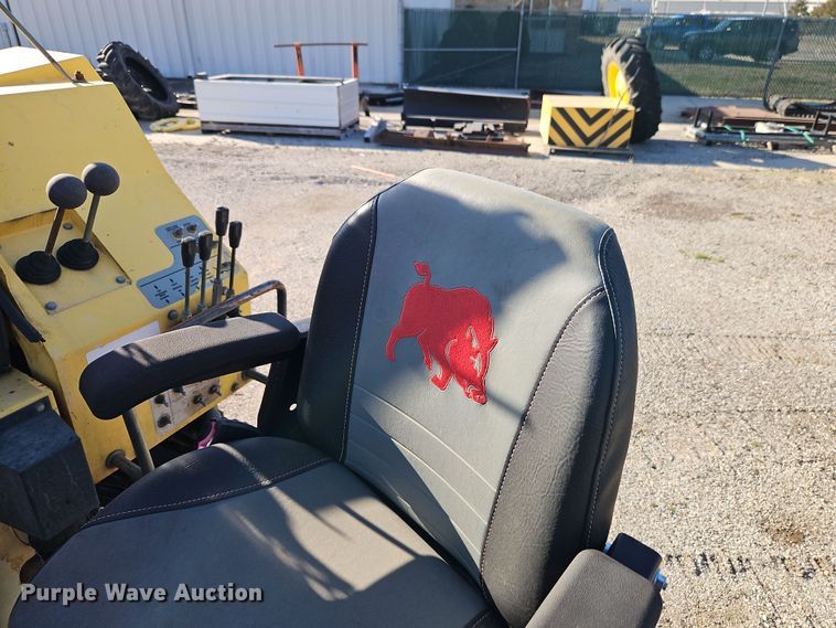 image for item DT7650 Bomag BF815 paver