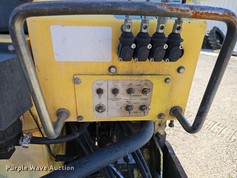 image for item DT7650 Bomag BF815 paver