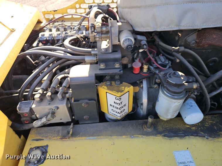 image for item DT7650 Bomag BF815 paver