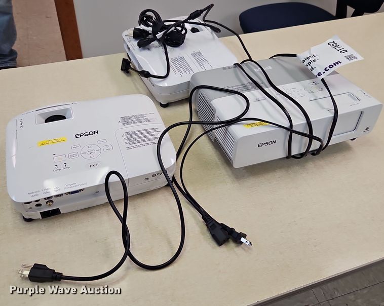 image for item DT7652 EPSON (3) Epson projectors 