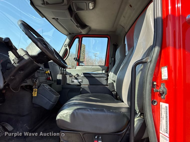 image for item ED4015 2007 International 7400 dump truck