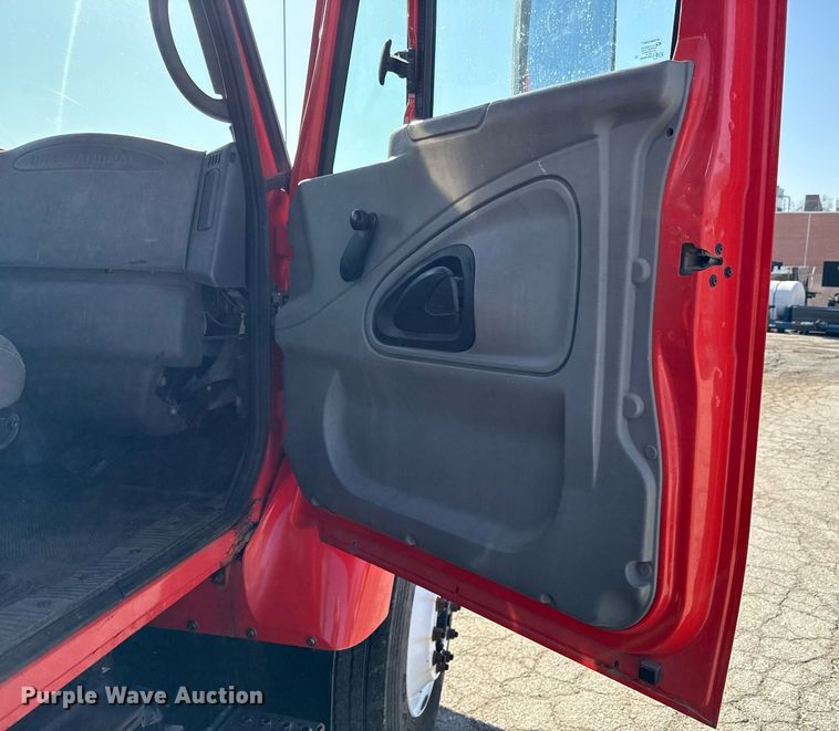 image for item ED4015 2007 International 7400 dump truck