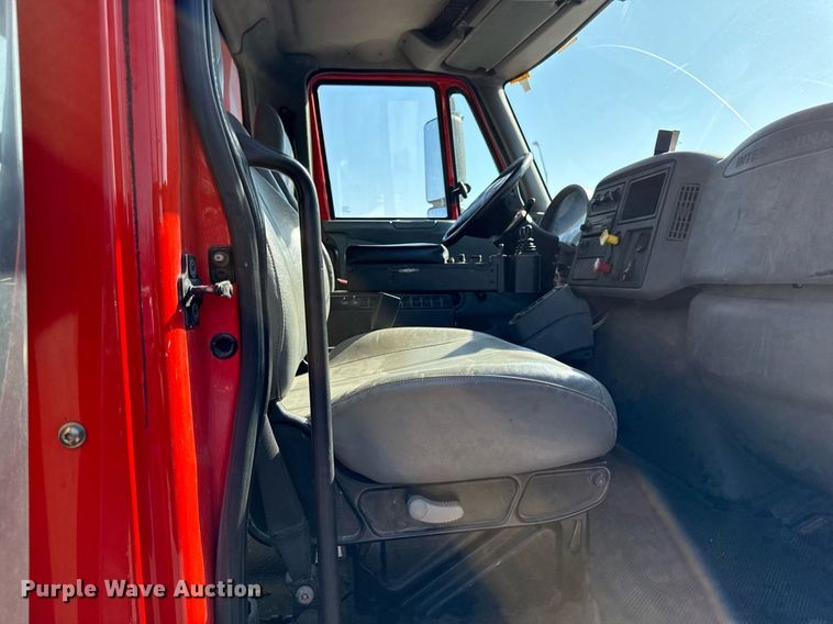 image for item ED4015 2007 International 7400 dump truck