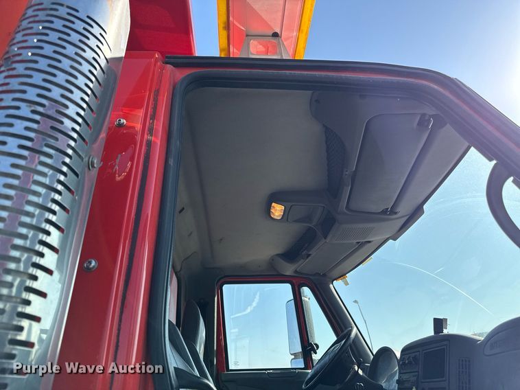 image for item ED4015 2007 International 7400 dump truck