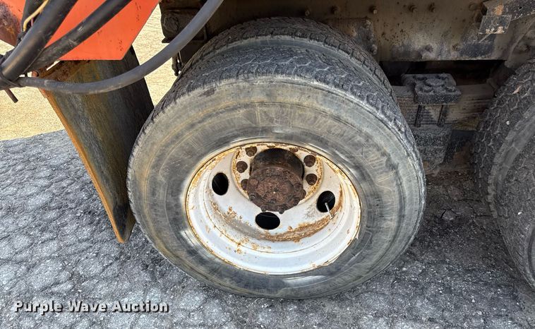 image for item ED4015 2007 International 7400 dump truck