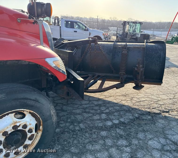 image for item ED4016 2007 International 7400 dump truck