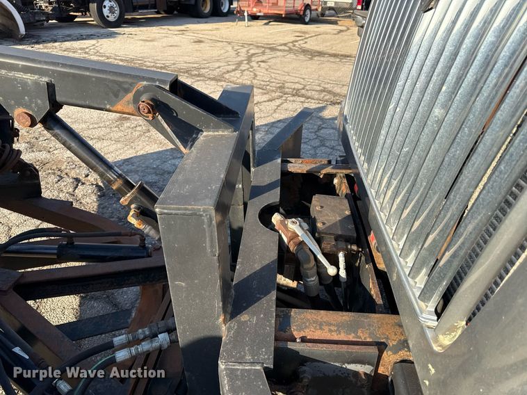 image for item ED4016 2007 International 7400 dump truck