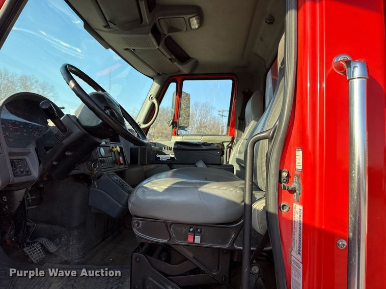 image for item ED4016 2007 International 7400 dump truck