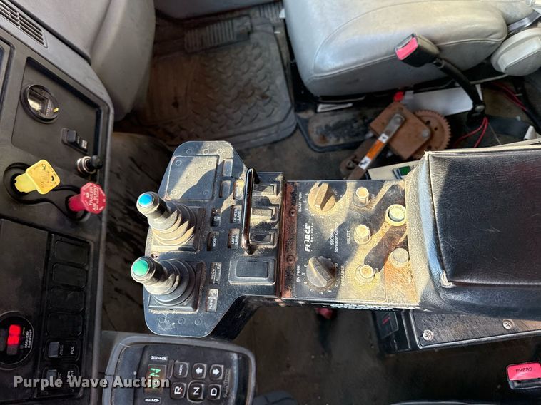 image for item ED4016 2007 International 7400 dump truck