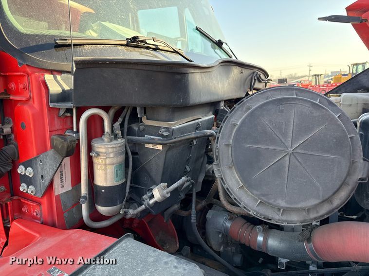 image for item ED4016 2007 International 7400 dump truck