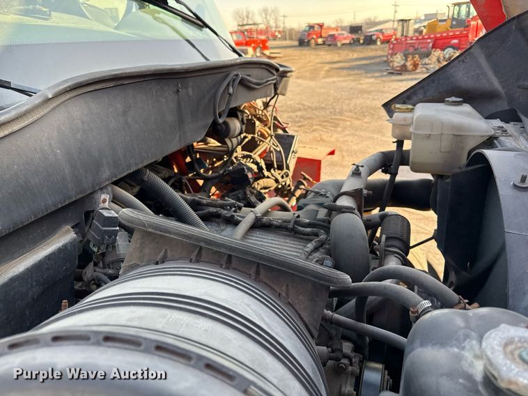 image for item ED4016 2007 International 7400 dump truck