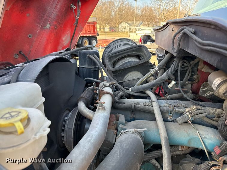 image for item ED4016 2007 International 7400 dump truck