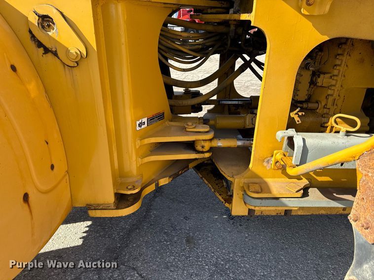 image for item ED4032 2002 John Deere 644H wheel loader