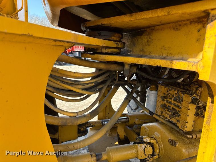 image for item ED4032 2002 John Deere 644H wheel loader