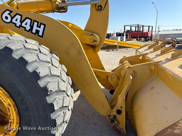 image for item ED4032 2002 John Deere 644H wheel loader