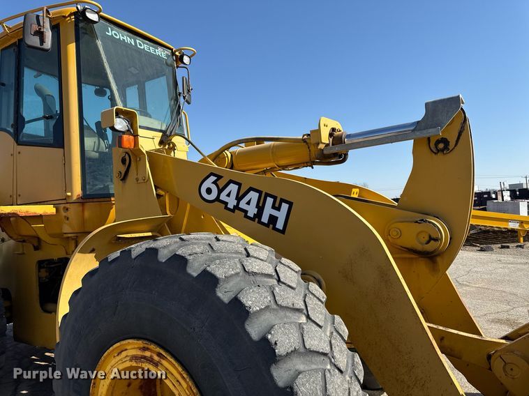 image for item ED4032 2002 John Deere 644H wheel loader