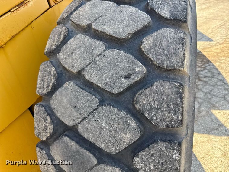 image for item ED4032 2002 John Deere 644H wheel loader