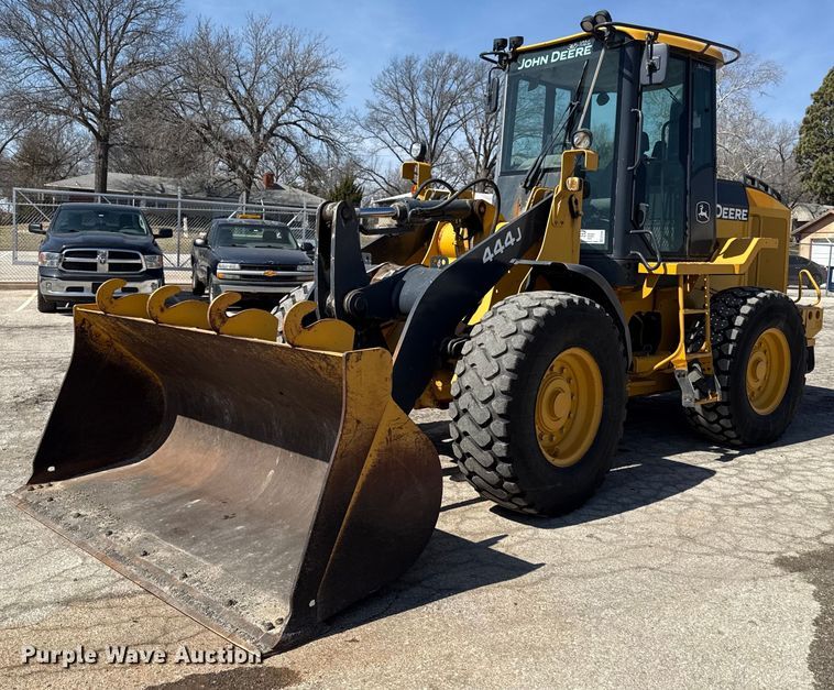 image for item ED4033 2006 John Deere 444J wheel loader