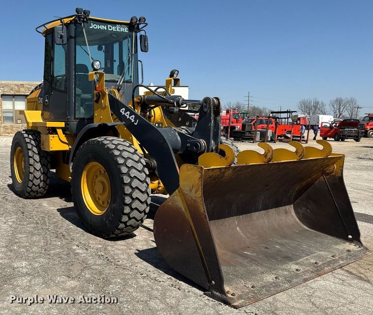 image for item ED4033 2006 John Deere 444J wheel loader