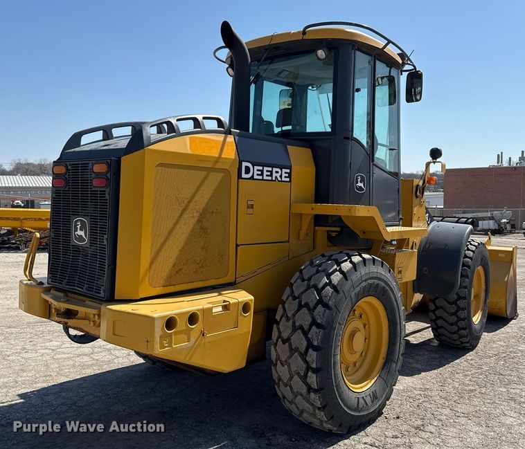 image for item ED4033 2006 John Deere 444J wheel loader