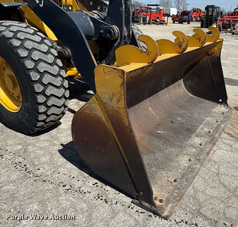 image for item ED4033 2006 John Deere 444J wheel loader