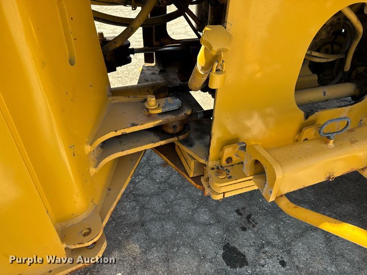 image for item ED4033 2006 John Deere 444J wheel loader