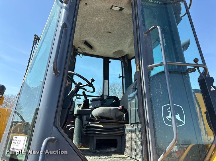 image for item ED4033 2006 John Deere 444J wheel loader