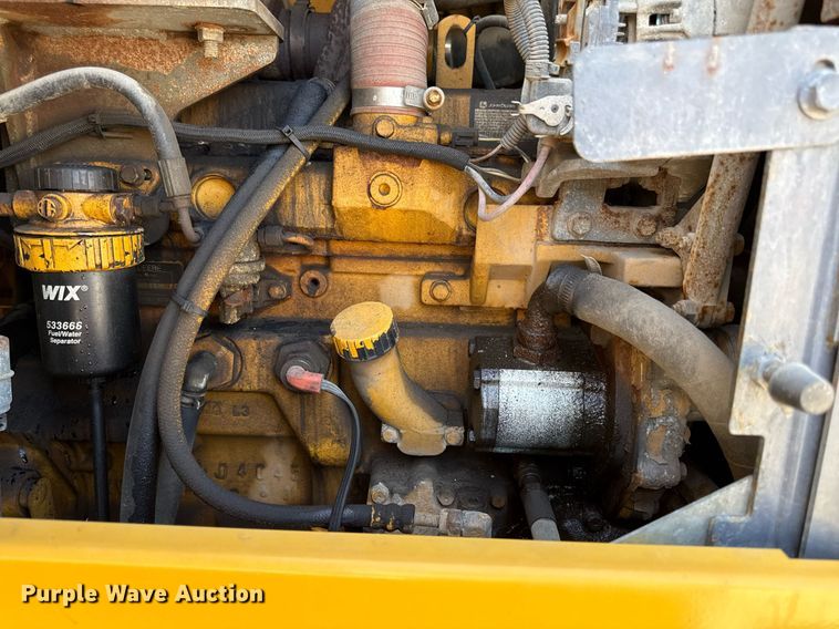 image for item ED4033 2006 John Deere 444J wheel loader
