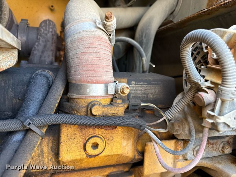 image for item ED4033 2006 John Deere 444J wheel loader