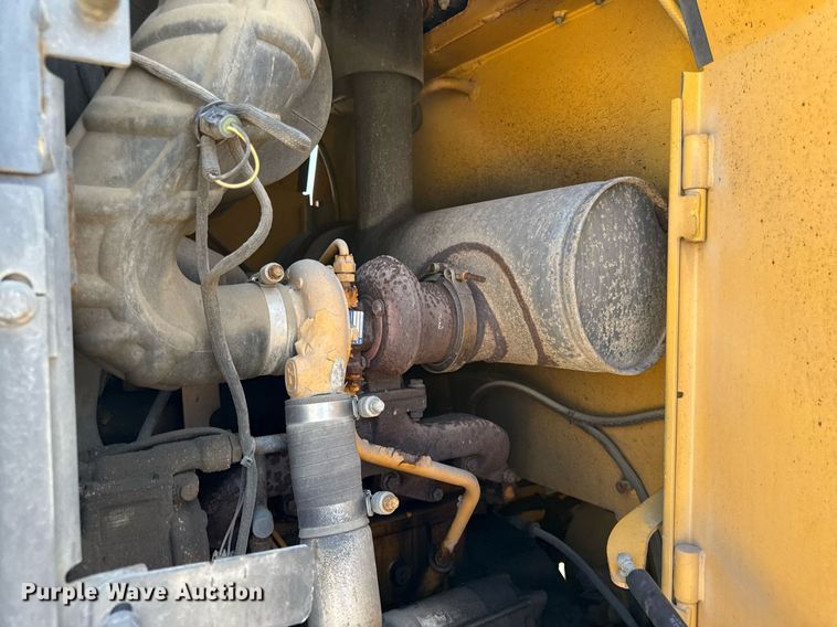 image for item ED4033 2006 John Deere 444J wheel loader