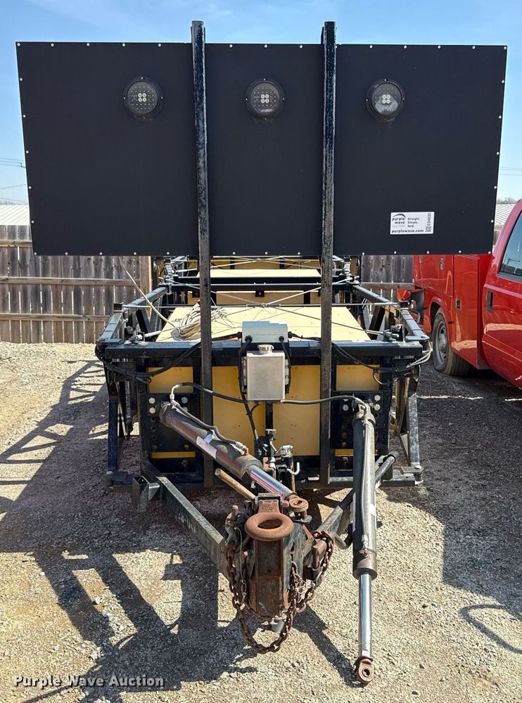image for item ED4035 2008 Energy Absorption System arrow board trailer