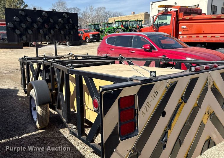 image for item ED4035 2008 Energy Absorption System arrow board trailer