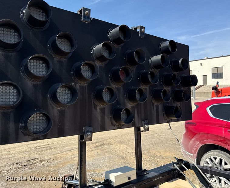 image for item ED4035 2008 Energy Absorption System arrow board trailer