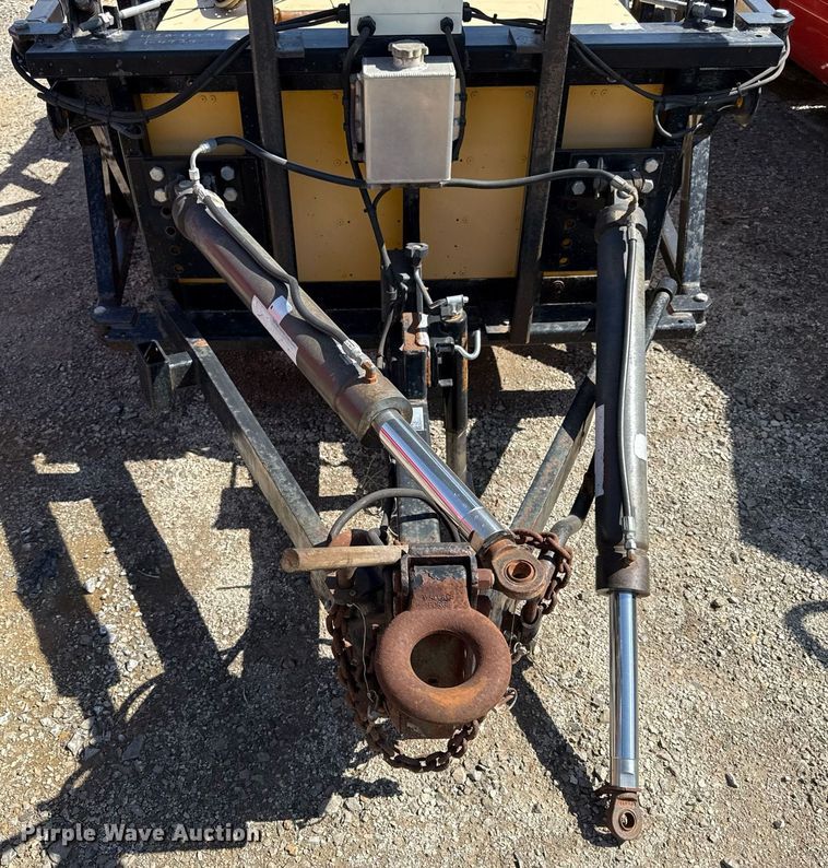 image for item ED4035 2008 Energy Absorption System arrow board trailer