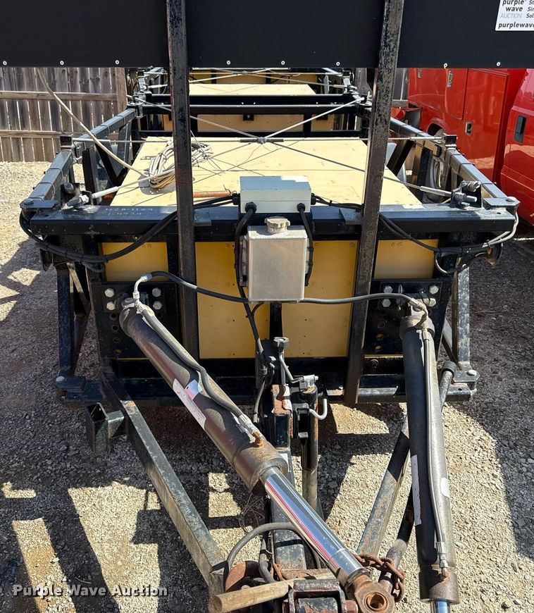 image for item ED4035 2008 Energy Absorption System arrow board trailer