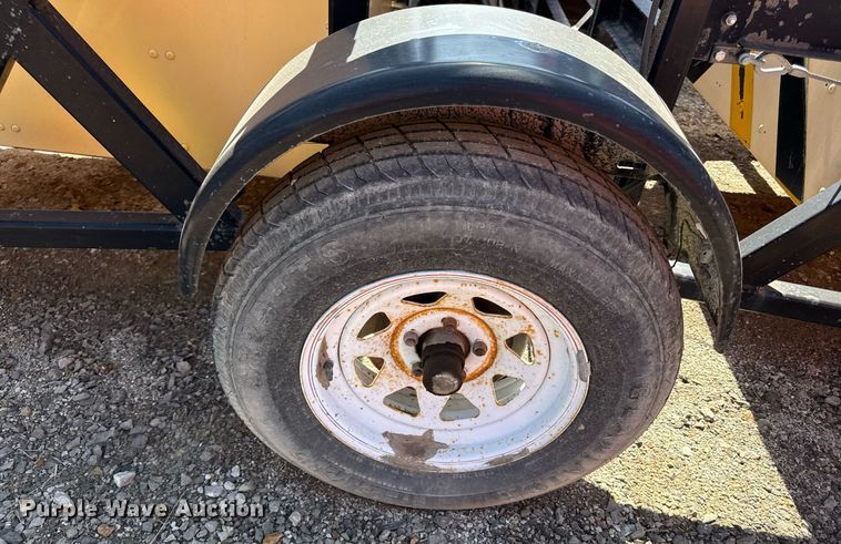 image for item ED4035 2008 Energy Absorption System arrow board trailer