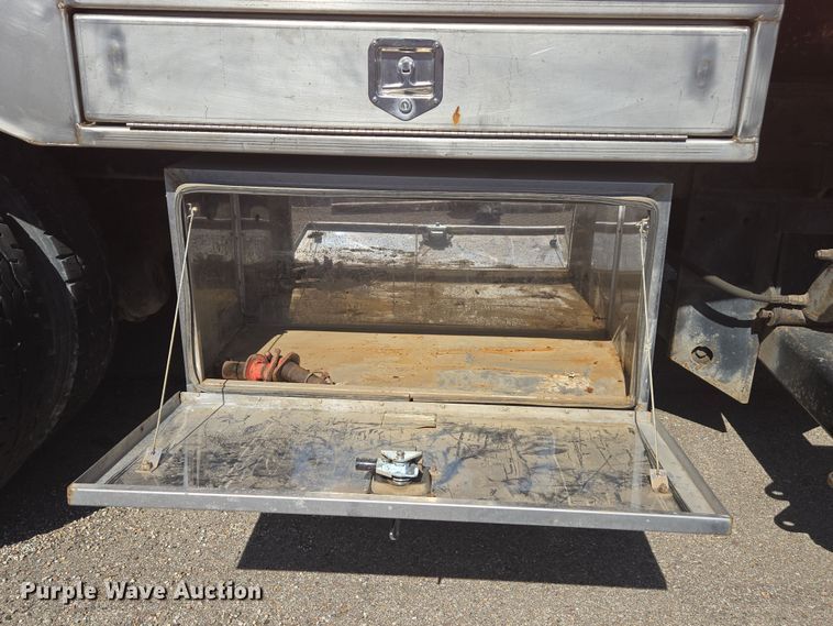 image for item ED4036 2003 International 7500 dump truck