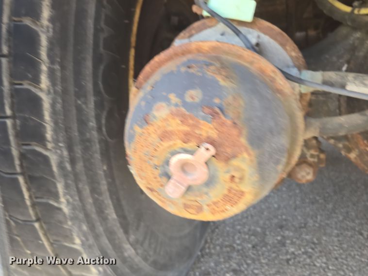 image for item ED4036 2003 International 7500 dump truck