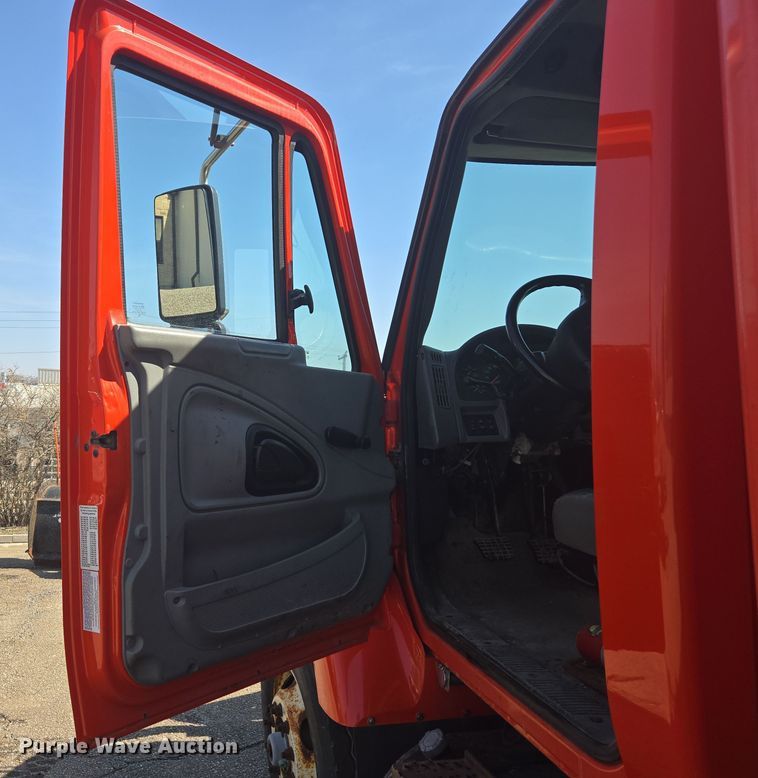 image for item ED4036 2003 International 7500 dump truck