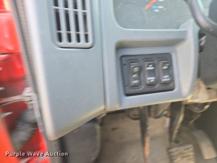 image for item ED4036 2003 International 7500 dump truck