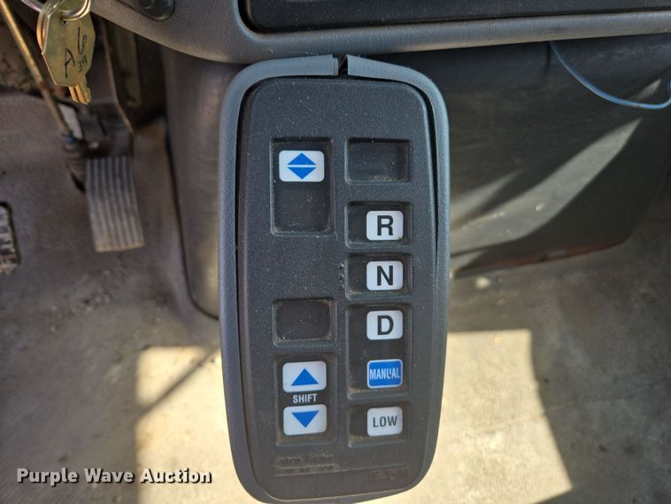 image for item ED4036 2003 International 7500 dump truck