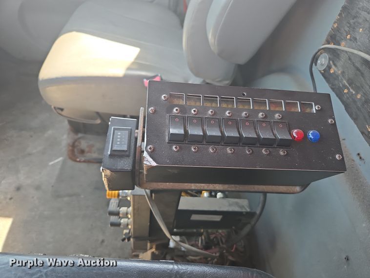 image for item ED4036 2003 International 7500 dump truck