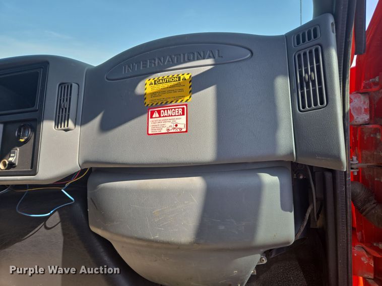 image for item ED4036 2003 International 7500 dump truck