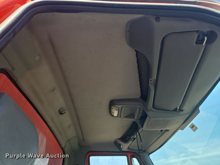 image for item ED4036 2003 International 7500 dump truck