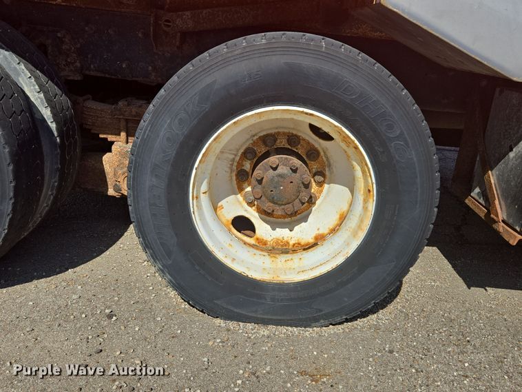 image for item ED4036 2003 International 7500 dump truck