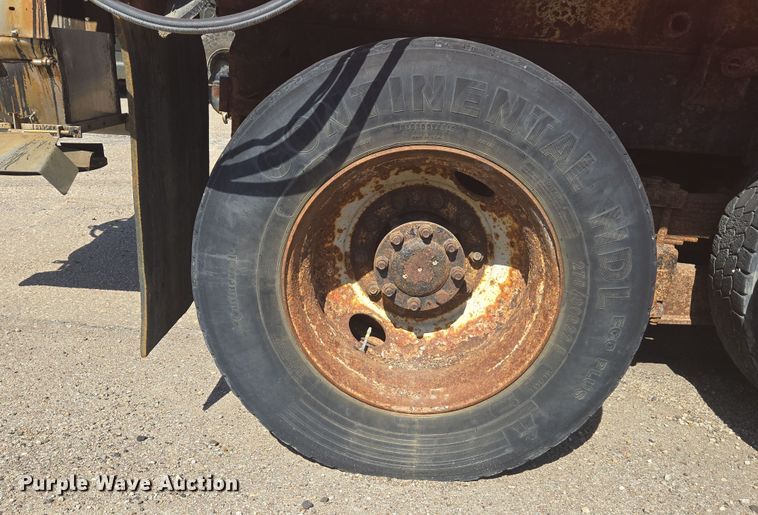 image for item ED4036 2003 International 7500 dump truck